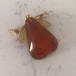 Amber guild 12 karat gold filled bee pin